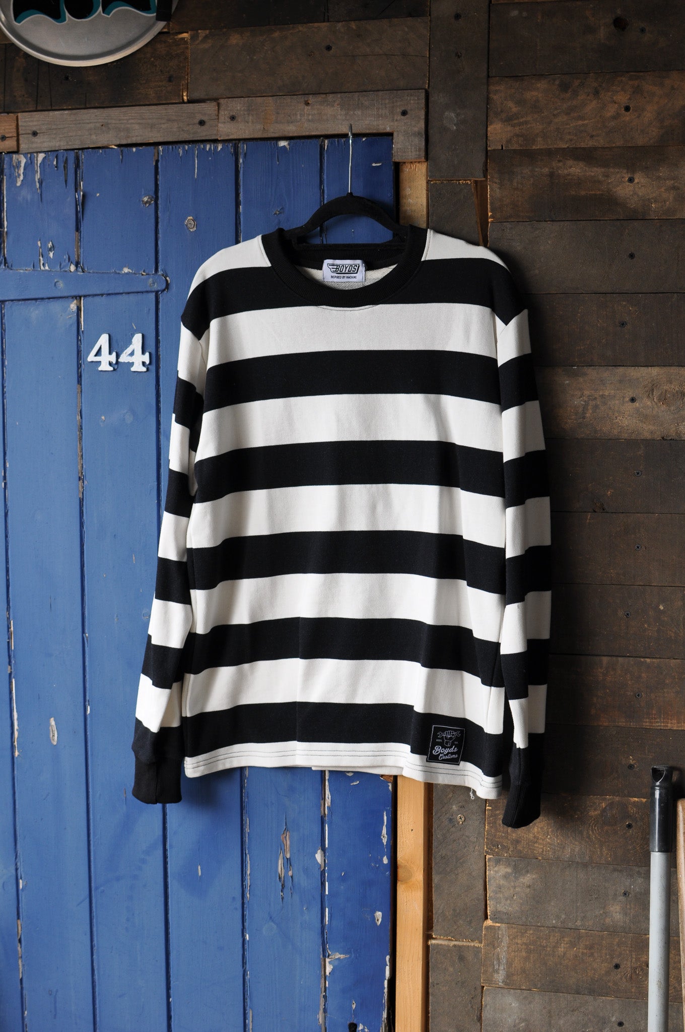 LONG SLEEVE BLACK & WHITE PIT SHIRT