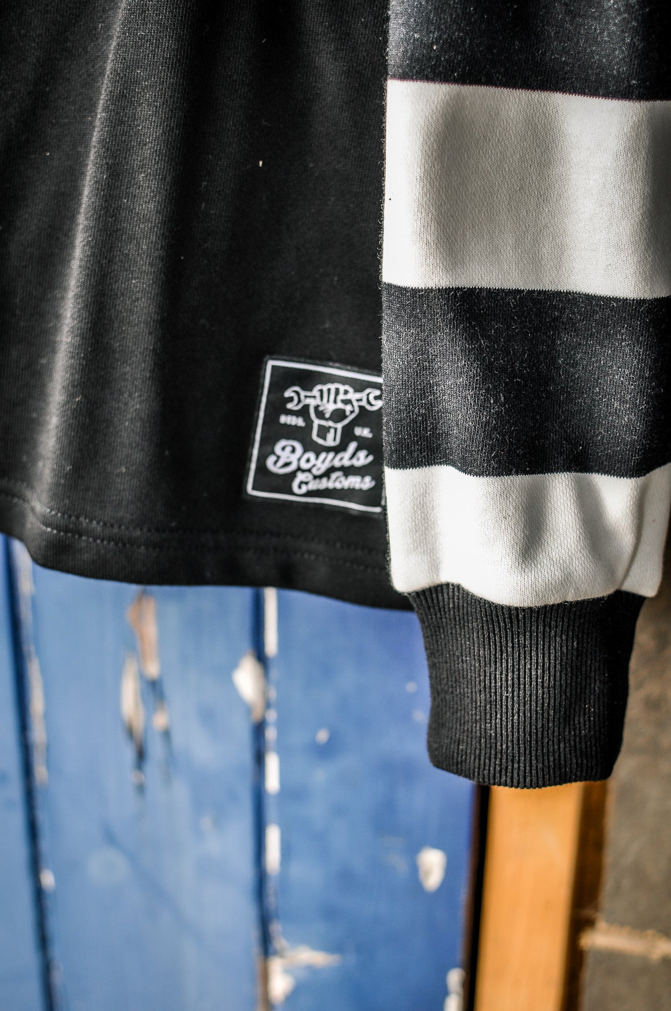 LONG SLEEVE BLACK BODY PIT SHIRT