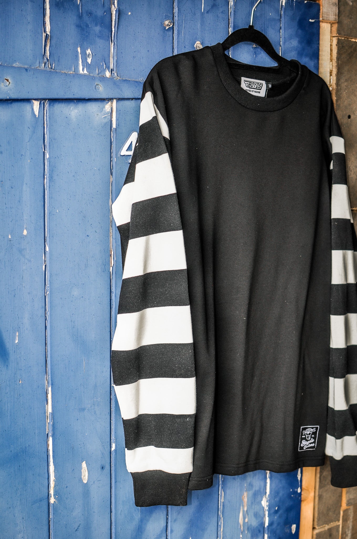 LONG SLEEVE BLACK BODY PIT SHIRT