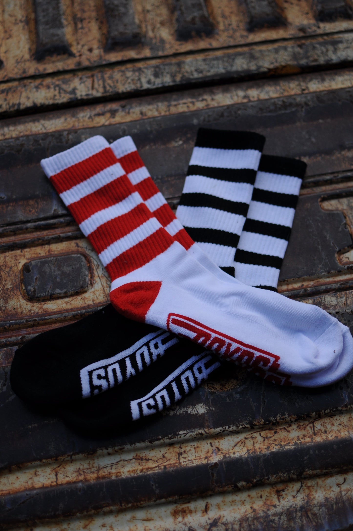 BLACK & WHITE STRIPED SOCK